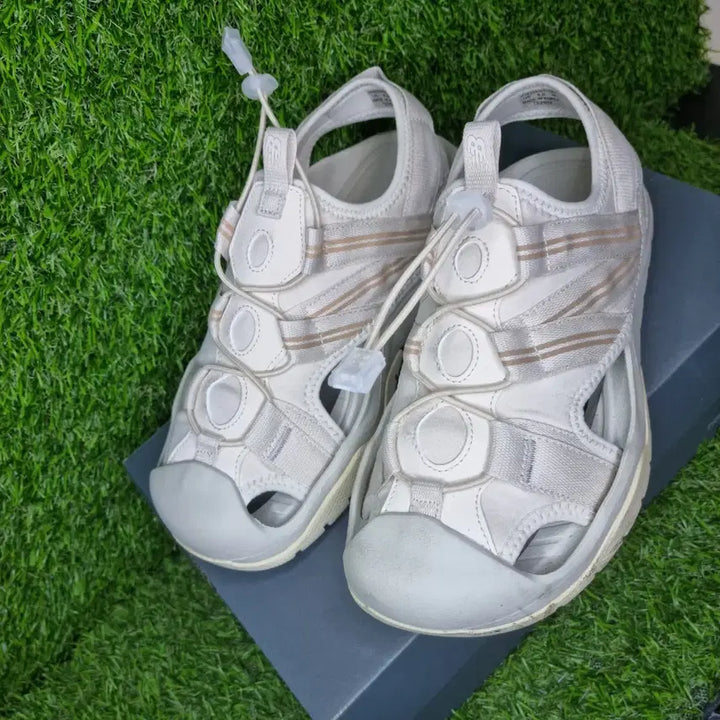 [SOLD OUT] 뉴발란스 샌들 (240)