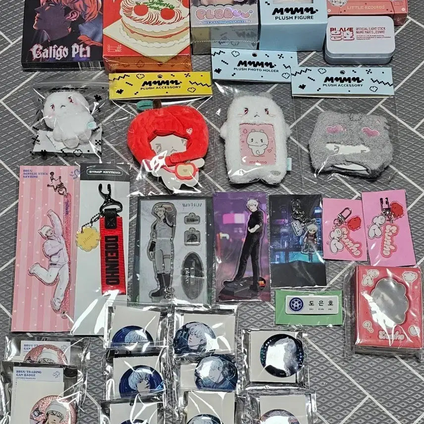 [BUNJANG] PLAVE Official MD Eunho Bundle Set Photocard, Keyring, Doll, Can Badge / 플레이브 공식 MD 은호 일괄 양도 삼왜 육여름 웨포럽 대쉬
