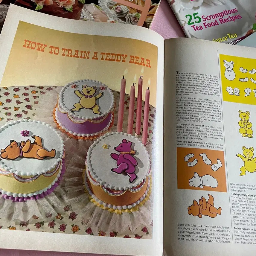 [BUNJANG] 1970s Vintage Cake Baking Book / 1970s/빈티지무드 케이크 사진이 유니크한 빈티지케이크북(rare)
