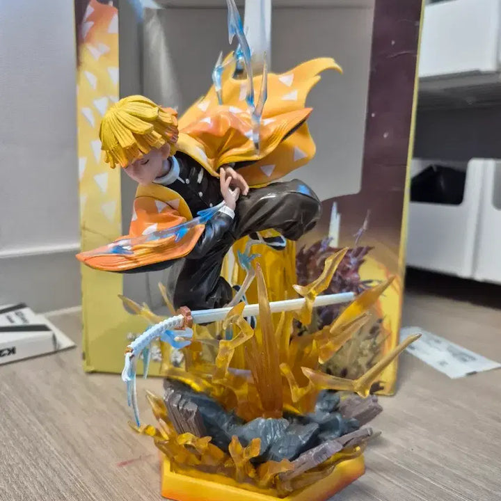 [BUNJANG] Demon Slayer Agatsuma Zenitsu Figure / 귀멸의 칼날 피규어 아가츠마 젠이츠