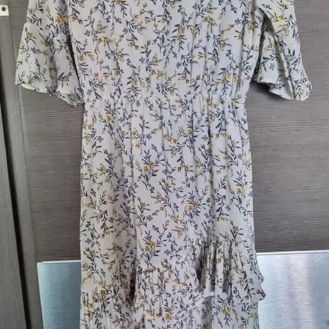 [BUNJANG] White Floral Print Midi Dress / 플라워 원피스