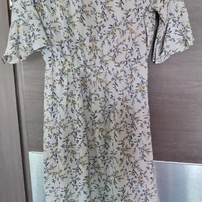 [BUNJANG] White Floral Print Midi Dress / 플라워 원피스