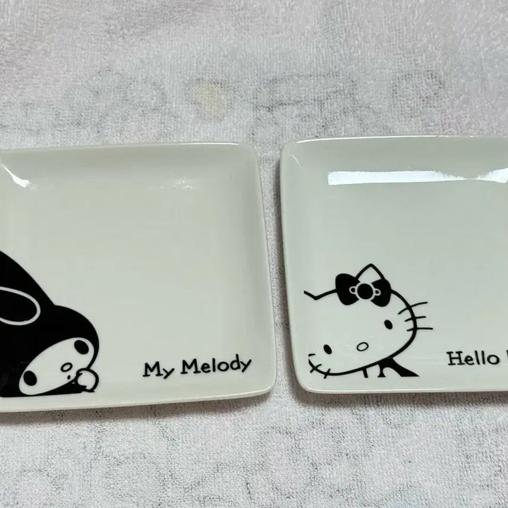 [BUNJANG] Vintage Hello Kitty My Melody Plate Set / 고전 키티 마이멜로디 접시