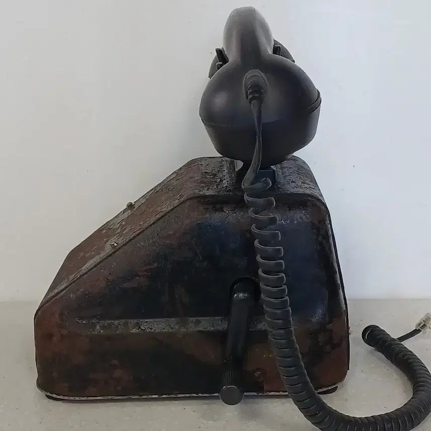[BUNJANG] Vintage Iron Telephone Interior Prop / 근대사 수집품 민속품 빈티지 인테리어 소품  철제  전화기