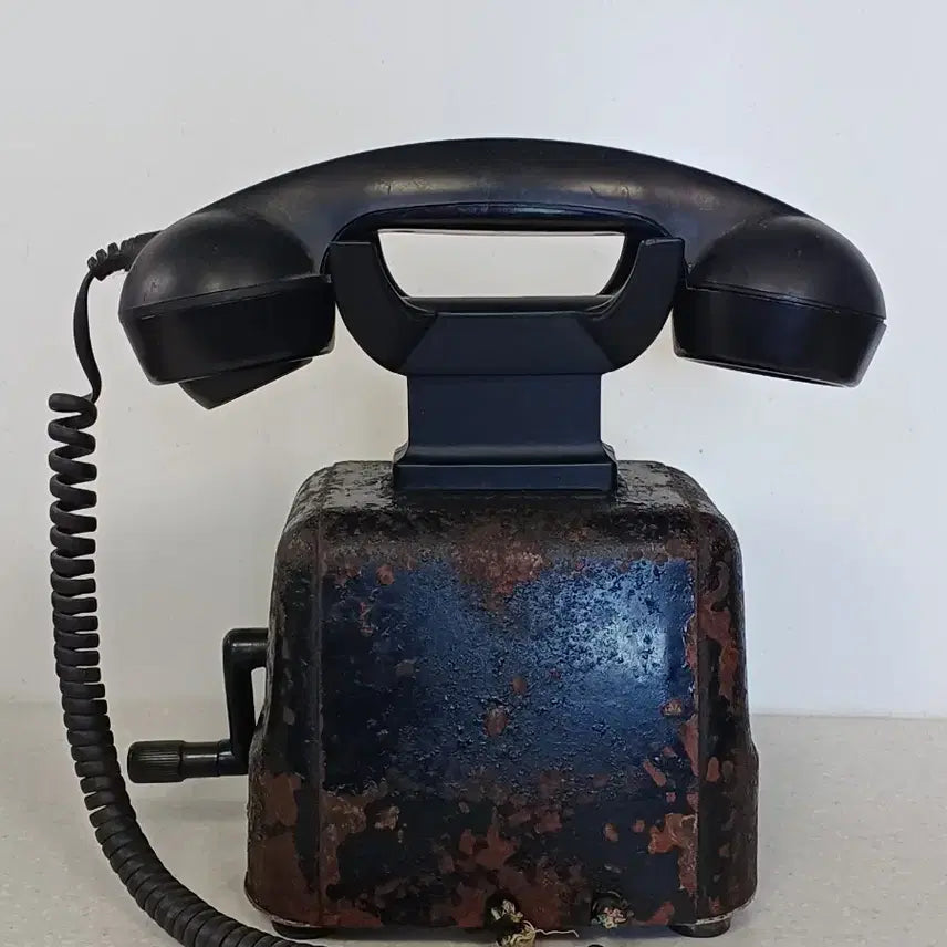 [BUNJANG] Vintage Iron Telephone Interior Prop / 근대사 수집품 민속품 빈티지 인테리어 소품  철제  전화기