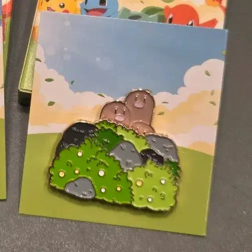 [BUNJANG] K-Pop (G)I-DLE Minnie "Pokémon" Diglet Badge / 이삭 포켓몬 닥트리오 뱃지