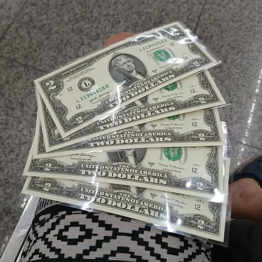 [BUNJANG] Lucky Dollar Bills - Set of 5 / 행운의 2달러,5장, 숫자 12번. 진폐입니다.