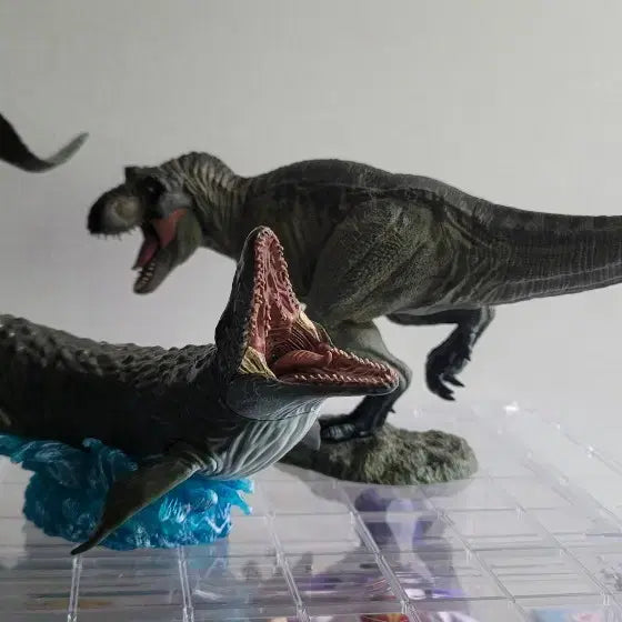 [BUNJANG] Ichiban Kuji Dinosaur Figure (Box Included) / 공룡 이치방쿠지 피규어 판매 (박스O) 구매시 랜덤 공룡 1개증정