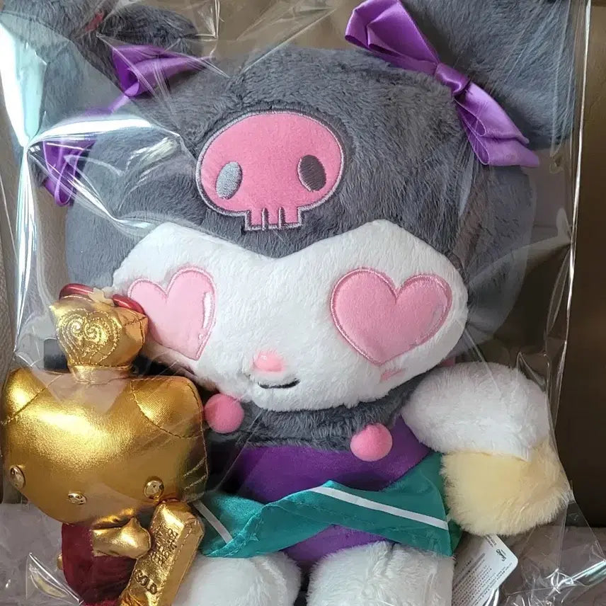 [BUNJANG] Sanrio Kuromi 20th Anniversary Plush + Hello Kitty Gold Keyring (New) / 산리오 정품 쿠로미 20주년 인형+헬로키티 골드 키링(새상품)