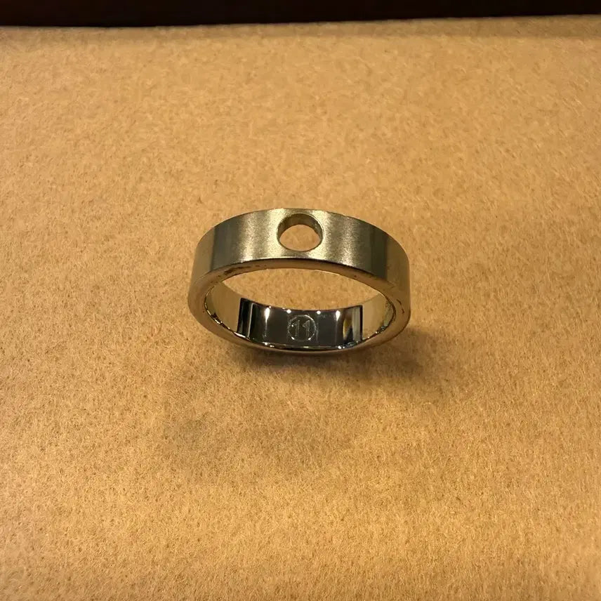 [BUNJANG] Maison Margiela Number Logo Slim Band Ring / 메종 마르지엘라 넘버 로고 슬림 밴드 링