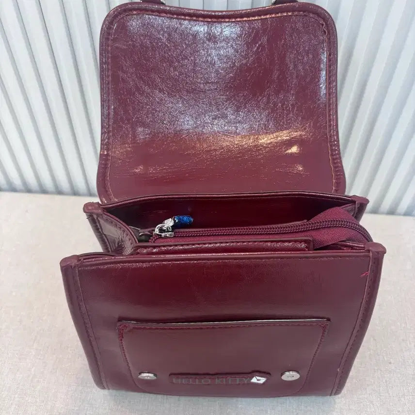 [BUNJANG] Hello Kitty Burgundy Bag / 헬로키티 가방 버건디