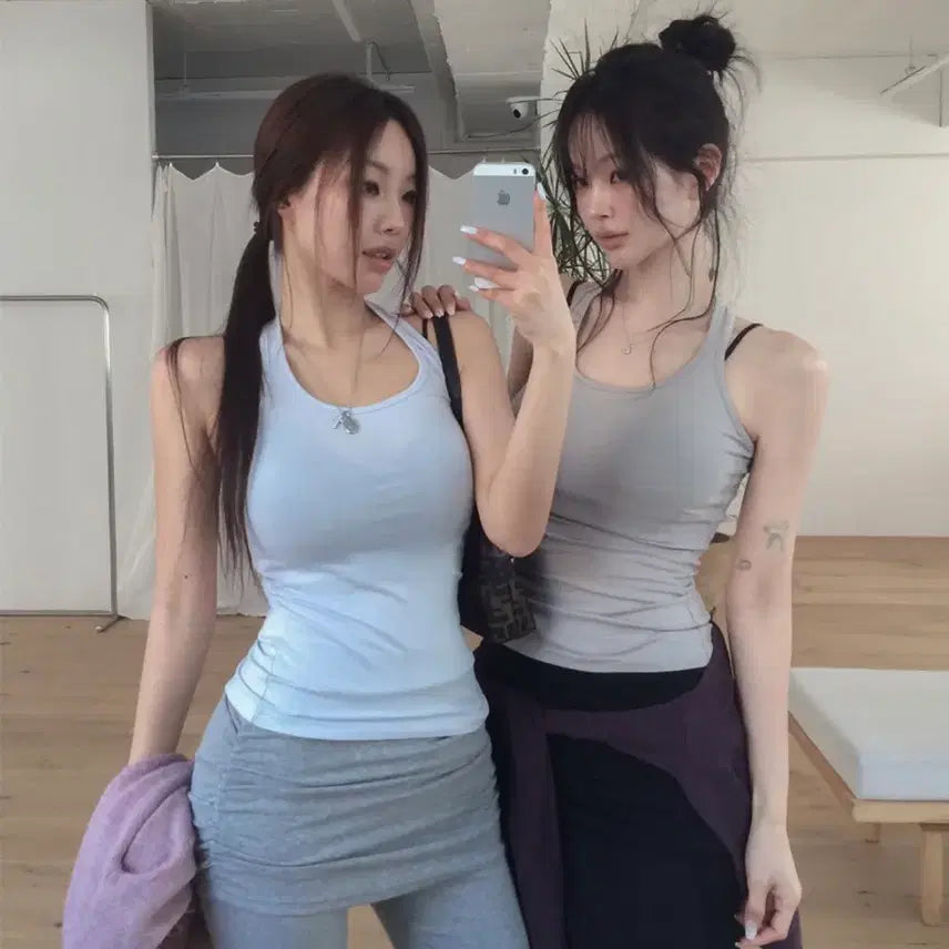 [BUNJANG] Hafnatik Creamy Halterneck Sleeveless Top - Beige / 하프나틱 제작 크리미 홀터넥 나시 슬리브리스 제니오
