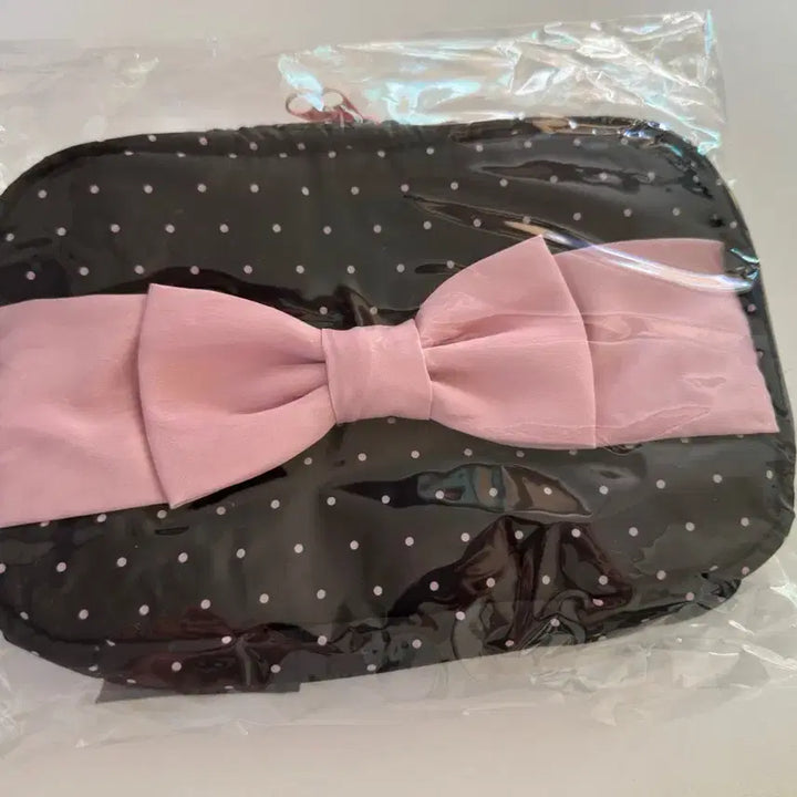 [BUNJANG] IVE Jang Wonyoung Makeup Pouch (Unsealed, No Photocard) / 개봉/포카X) 아이브 팬콘 장원영 메이크업 파우치