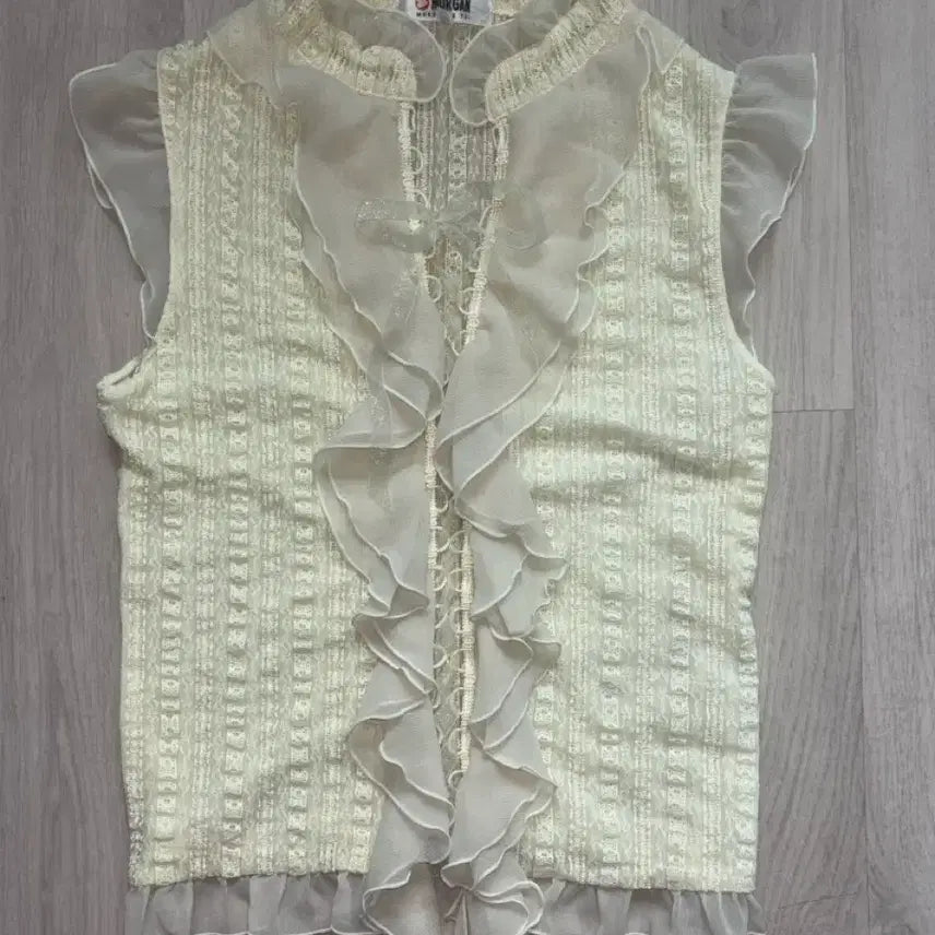 [BUNJANG] Vintage Cream Ivory Ruffle Blouse / 빈티지 크림 아이보리 프릴 블라우스 공겜여주 페어리 갸루 히메 로걀 라떼
