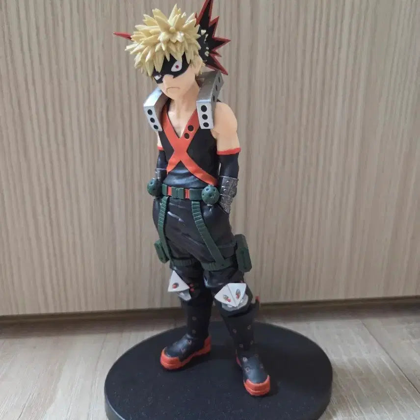 [BUNJANG] Katsuki Bakugo Figure / 바쿠고 피규어3