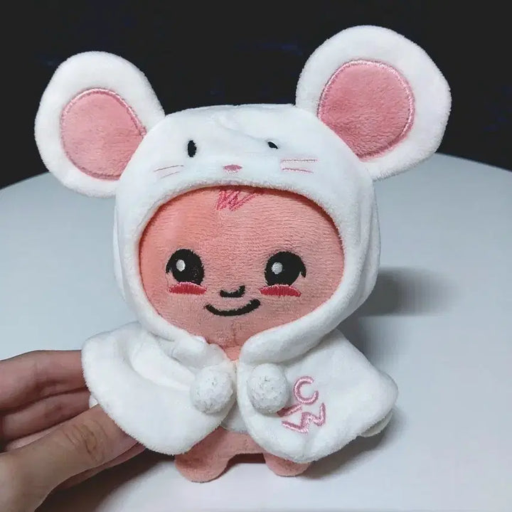 [BUNJANG] Lee Chan Won Doll Chantu Mouse Cloak / 이찬원 인형 찬투 옷 망토