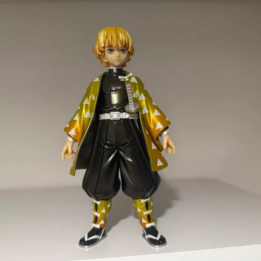 [BUNJANG] Demon Slayer Zenitsu Grandista Figure / 귀멸의칼날 젠이츠 그란디스타 피규어 귀칼