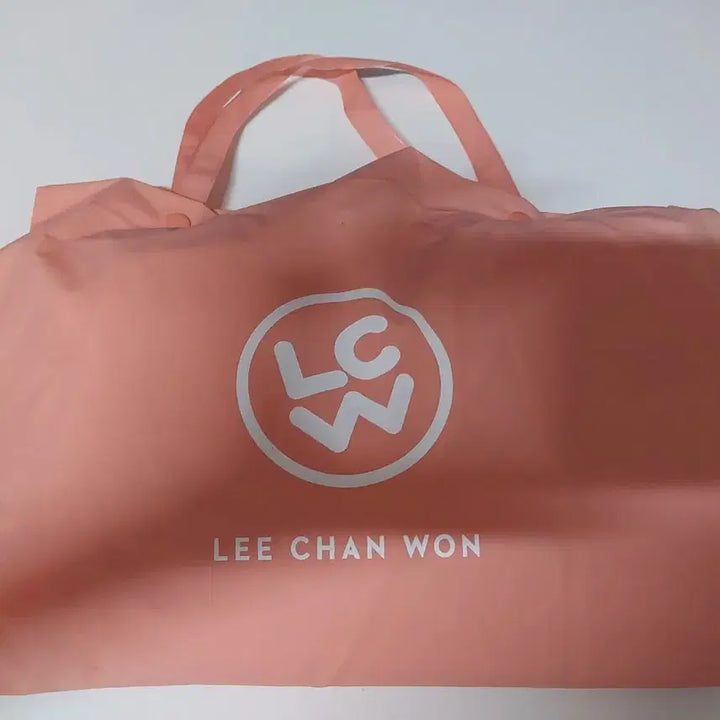 [BUNJANG] Lee Chan Won Official Raincoat / 이찬원 공식 우비