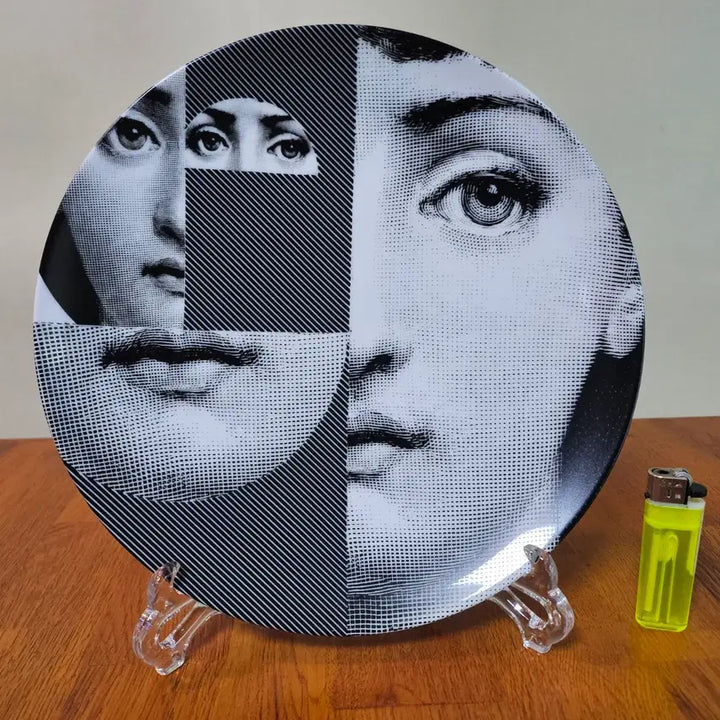 [BUNJANG] Fornasetti Tema e Variazioni Lina Cavalieri Black Dot Porcelain Wall Plate / 이태리산 바리아치오니 포르나세티의 리나 카발리에리 벽걸이 장식 대접시.