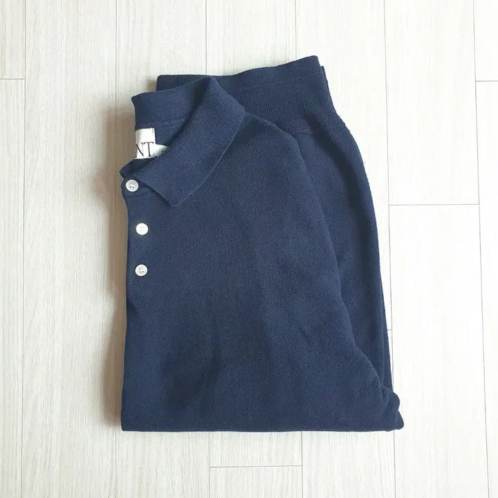 [BUNJANG] LOHNT Plain Pattern Button Collar Shirts (Navy) - Short Sleeve Knit / [반팔니트/머슬핏] 론트 니트 플레인 패턴 버튼 카라 셔츠(네이비)