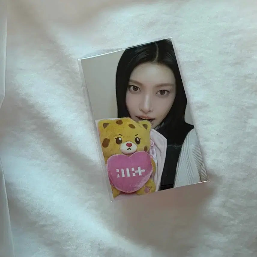 [BUNJANG] ILIT Mocha Latte Doll Photocard / 1주년 교환가능)디어릿 아일릿 인형 모카 라떼 라테 아일릿포카