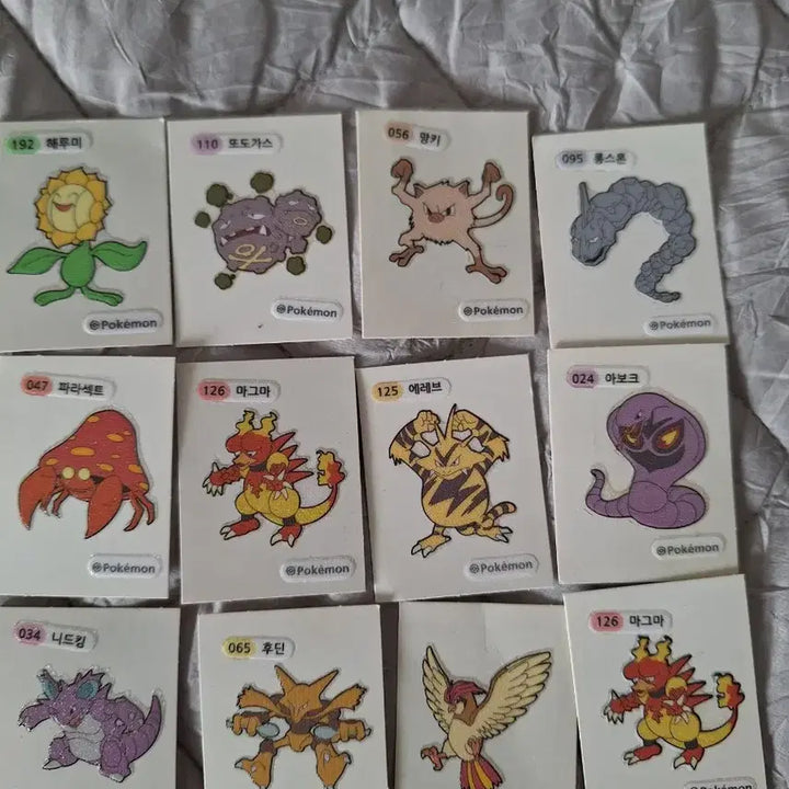 [BUNJANG] Pokemon Bread Stickers 12-Piece Set / 포켓몬스터 띠부띠부씰 12종세트