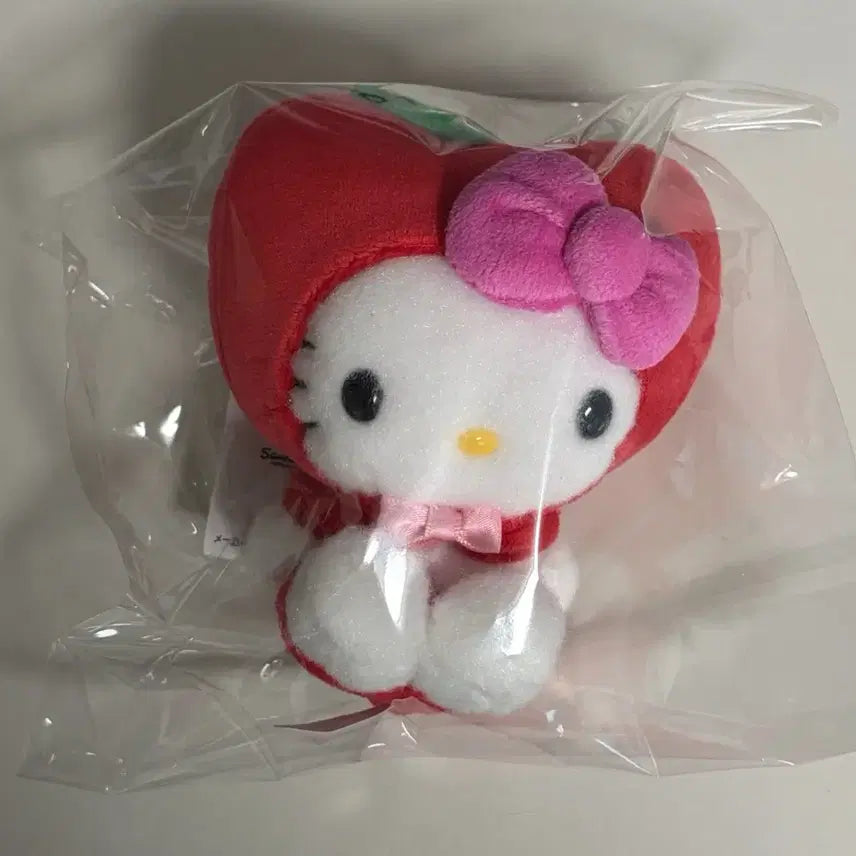 [BUNJANG] Sanrio Kitty Fruit Mascot Keychain / 키티 과일 후르츠 마스코트 인형 키링 산리오