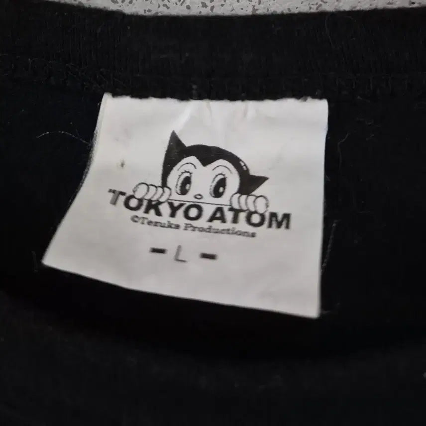 [BUNJANG] L Tokyo Atom Vintage Hologram Short Sleeve T-Shirt / [L]도쿄 아톰 빈티지 홀로그램 반팔 여성