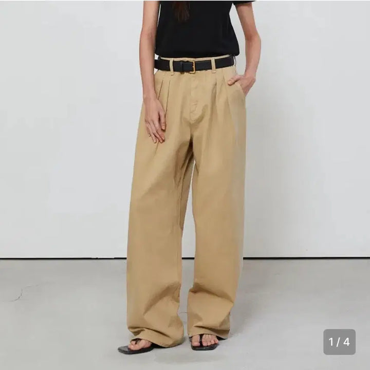 [BUNJANG] NOTIA Wide-Fit Two-Tuck Denim Light Beige S / 노티아 와이드핏 투턱 데님 라이트 베이지 S