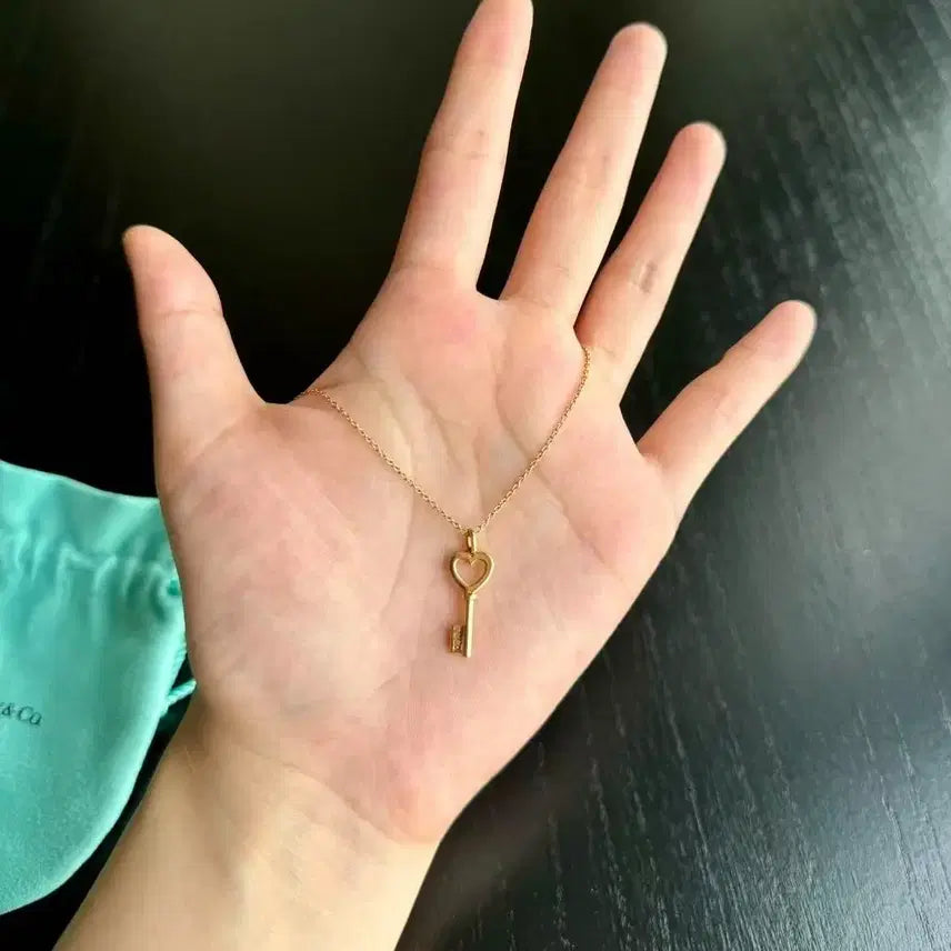 [BUNJANG] Tiffany &amp; Co. Gold Key Pendant Necklace / 티파니앤코 키 목걸이 골드