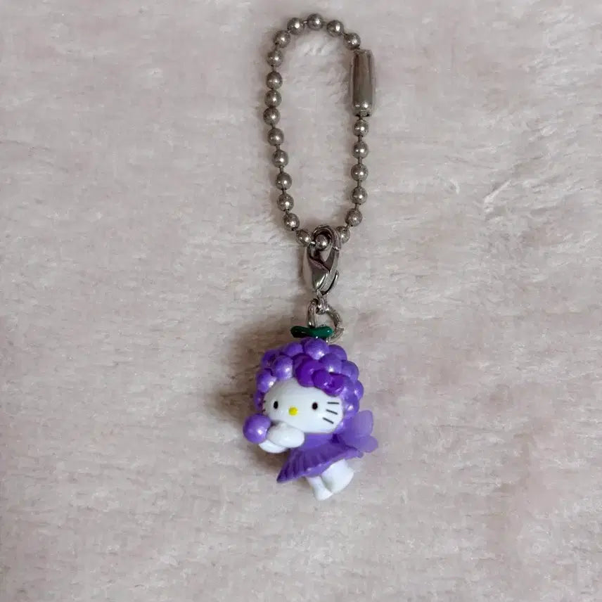 [BUNJANG] Vintage Sanrio Hello Kitty Grape Fairy Angel Kitty Strap / 고전 산리오 헬로키티 고전키티 포도요정 천사 과일 키티스트랩