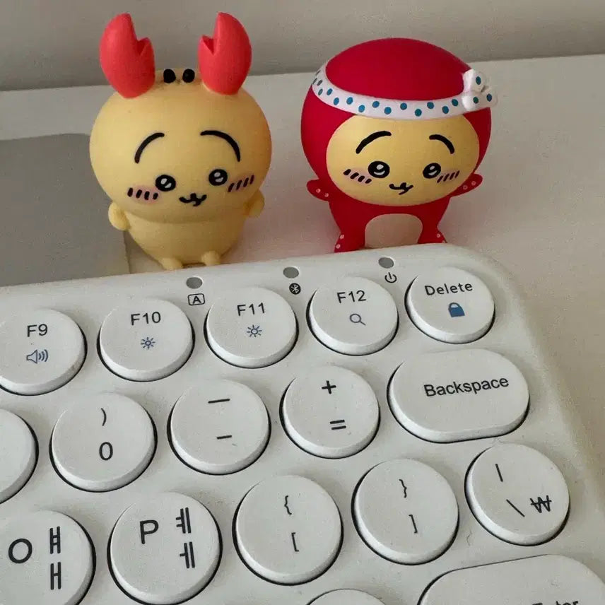 [BUNJANG] Usagi Figure Set (2 Types) / 우사기 피규어 2종