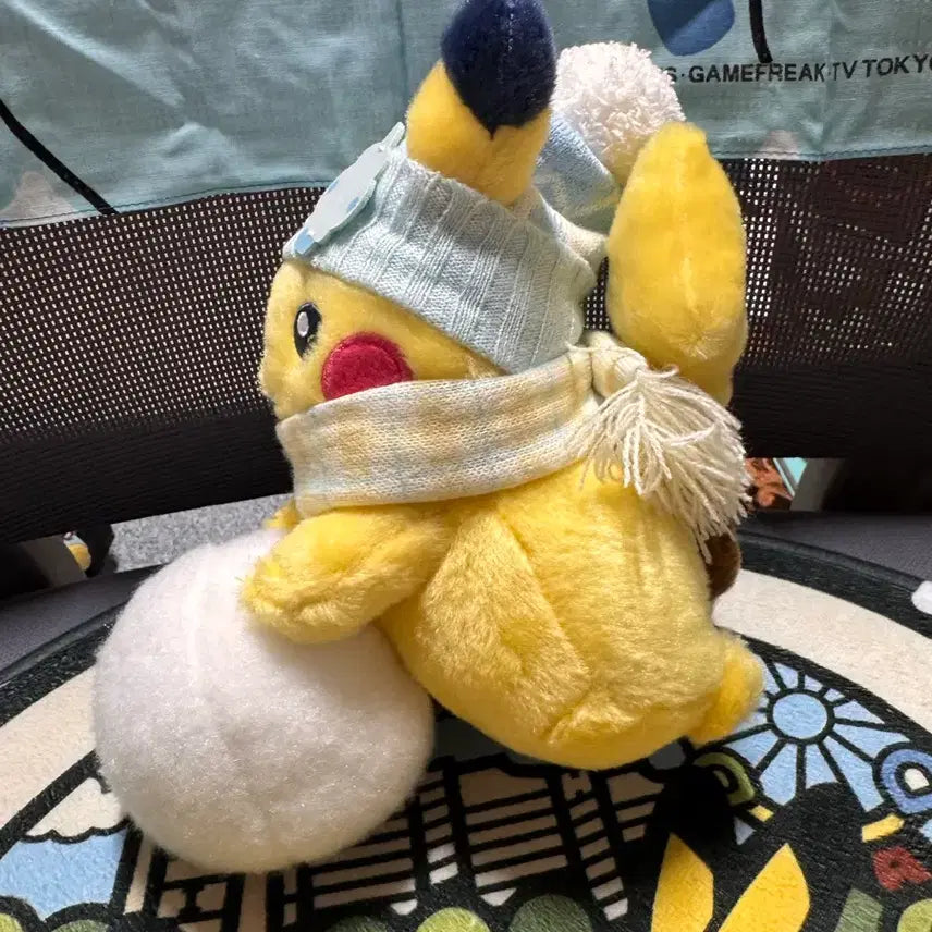 [BUNJANG] Pokemon Center Snow Rolling Pikachu Plush / 포켓몬센터 눈굴리는피카츄 인형