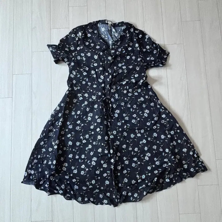 [BUNJANG] SPAO Navy Flower Dress S / [ 새상품 ] 스파오 네이비 플라워 원피스 S