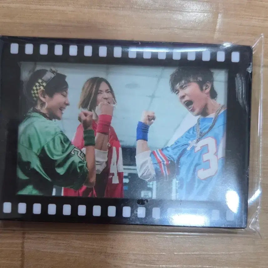 [BUNJANG] Wild Thing A3+ Film Acrylic Magnet Poster Set / 와일드씽 포스터 A3+필림 아크릴 마그넷