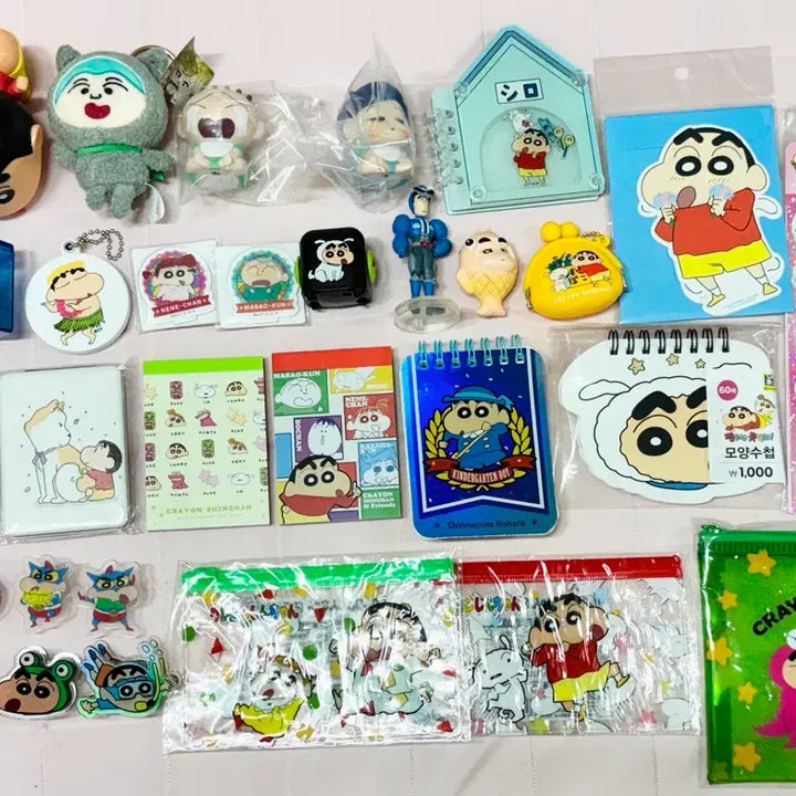 [BUNJANG] Crayon Shin-chan Goods Bundle / 사진 2장) 짱구는 못말려 굿즈 일괄 처분 판매