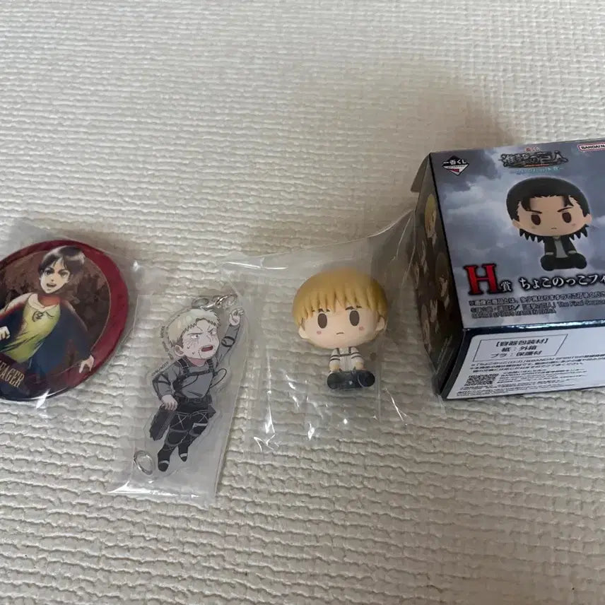 [BUNJANG] Attack on Titan Ichiban Kuji Chokonokko Figure Badge Keychain Set / 진격의 거인 제일복권 초코노코 피규어 뱃지 키링