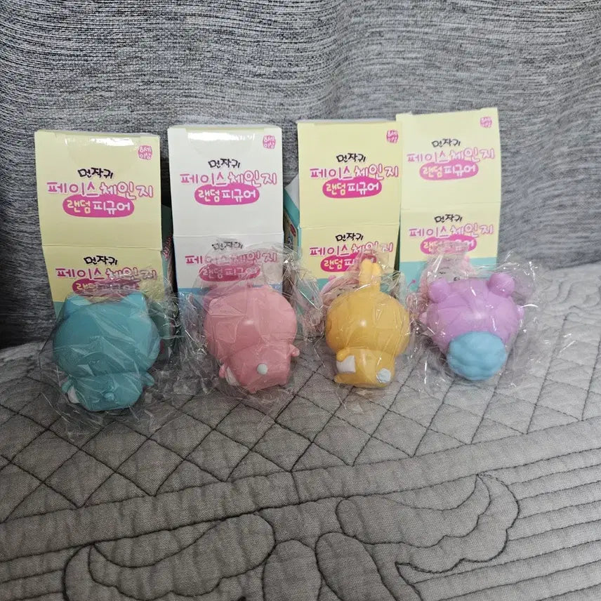 [BUNJANG] Chiikawa Face Change Random Figure / 먼작귀 치이카와 페이스 체인지 랜덤 피규어