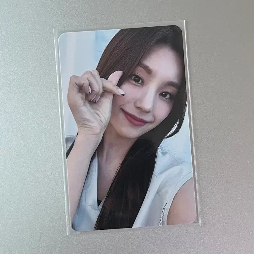 [BUNJANG] ITZY Yeji Cheshire Studio Photocard / ITZY 있지 예지 체셔 공방 포카