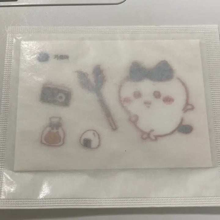 [BUNJANG] Chiikawa Hachiware Bagel Chip Mini Sticker (Sealed) / (미개봉) 먼작귀 치이카와 하치와레 올리브영 베이글칩 띠부씰 스티커