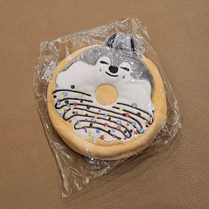 [BUNJANG] Stray Kids Bang Chan Wolfchan Donut Pouch Japan MD (Sealed) / 스트레이키즈 스키즈 스키주 방찬 울프찬 도넛 파우치 일본 MD 미개봉