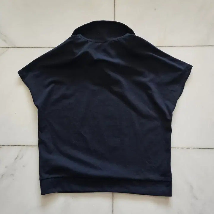 [BUNJANG] THE IZEL Half-Zip Collar Short-Sleeve Knit T-Shirt / THE IZEL 더아이젤 반집업 카라 반팔 니트 티셔츠 66 새제품
