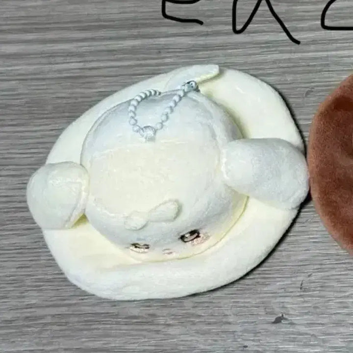 [BUNJANG] ANITIZ Hetmongi Bucket Hat Keychain / 애니티즈 헷몽이 버킷햇 키링