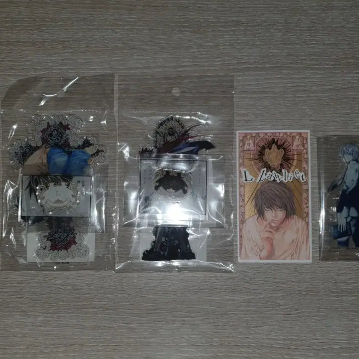 [BUNJANG] Death Note Light &amp; L Original Drawing Exhibition Diorama Acrylic Stand Set / (반택포)데스노트 엘 라이토 원화전 디오라마 아크릴 스탠드 일괄