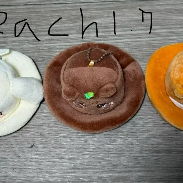 [BUNJANG] A.N.T.i.Z Zongbear Bucket Hat Keychain / 애니티즈 쫑베어 버킷햇 키링