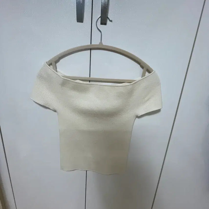 [BUNJANG] Ounce Ivory Off-Shoulder Top / 온스 ounce 아이보리오프숄더
