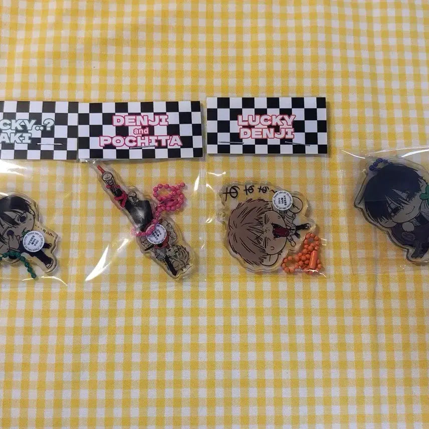 [BUNJANG] Chainsaw Man Montach Official Goods Acrylic Keychain Set (Denji, Aki, Yoshida, Pochita) / 체인소맨 비공굿 몽타치님 통판 아크릴 키링 덴지 아키 요시다 포치타