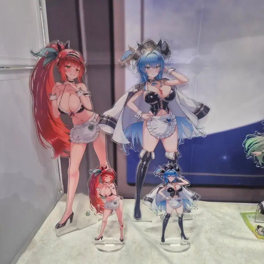[BUNJANG] Goddess of Victory: NIKKE - Raphaela &amp; Helm Acrylic Stand / 승리의 여신 니케 라피, 헬름 아크릴 스탠드 판매합니다.
