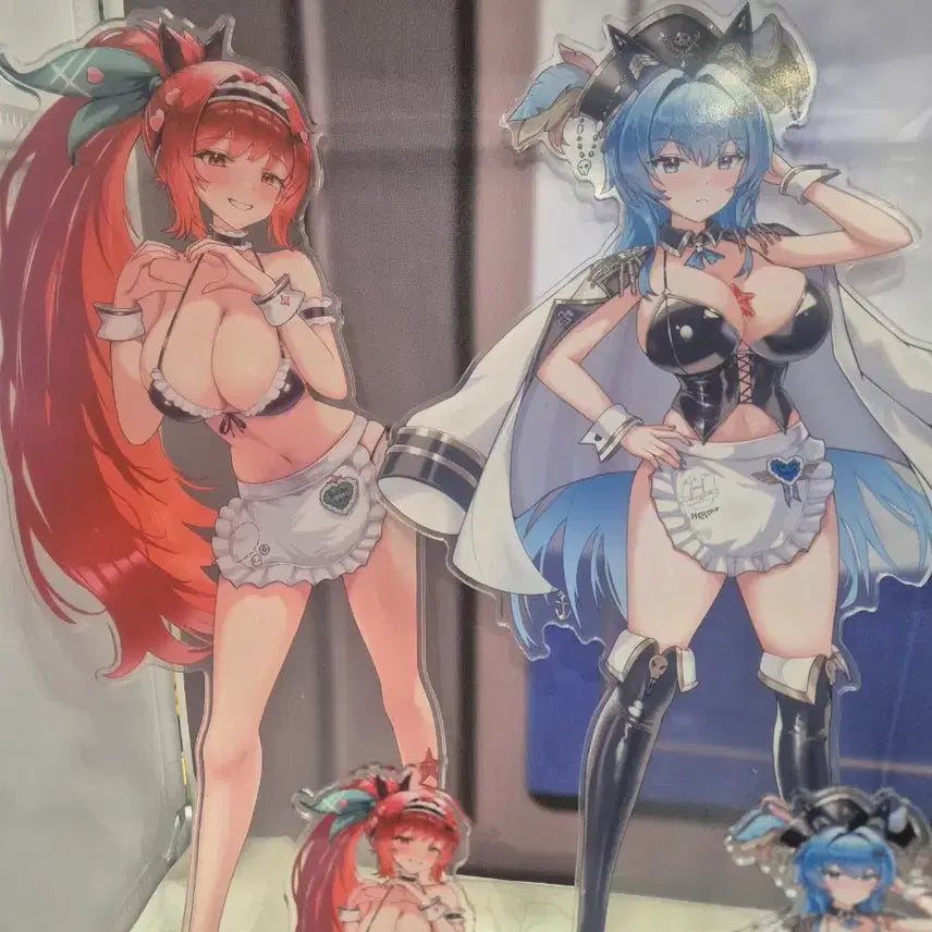 [BUNJANG] Goddess of Victory: NIKKE - Raphaela &amp; Helm Acrylic Stand / 승리의 여신 니케 라피, 헬름 아크릴 스탠드 판매합니다.