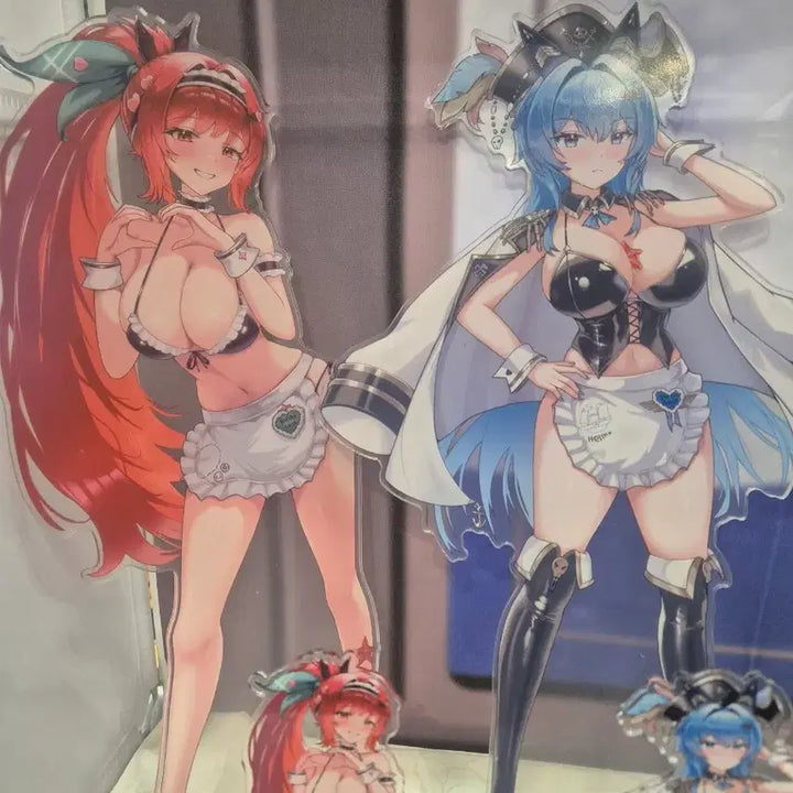 [BUNJANG] Goddess of Victory: NIKKE - Raphaela &amp; Helm Acrylic Stand / 승리의 여신 니케 라피, 헬름 아크릴 스탠드 판매합니다.